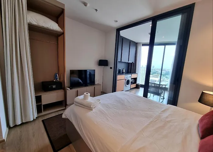 Edge Central Pattaya Near Walking Street